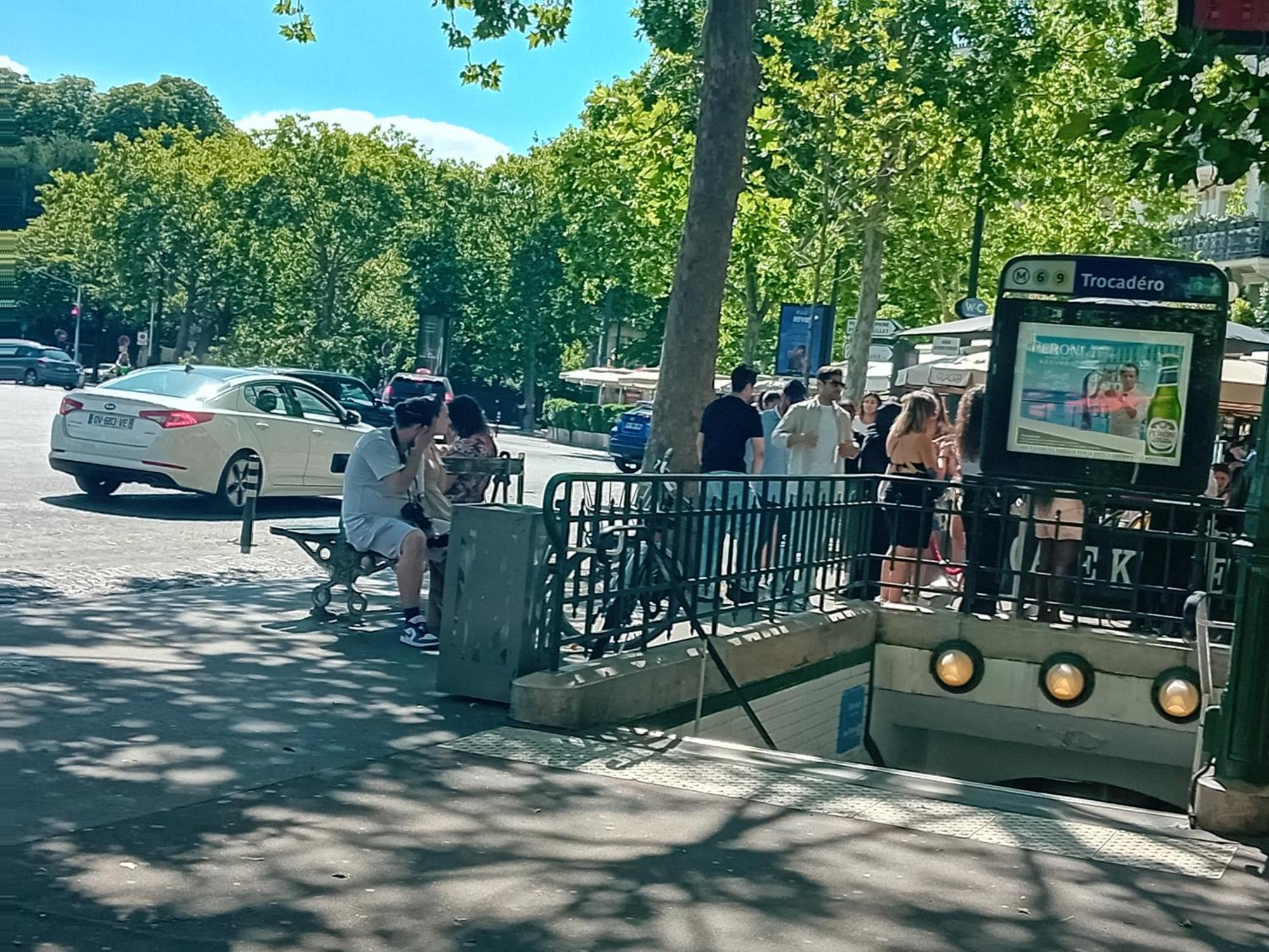 Apartment 1 Mins Gare Montpatnasse ,close To Eiffel Tour And Louvre Meusm,amusing Place